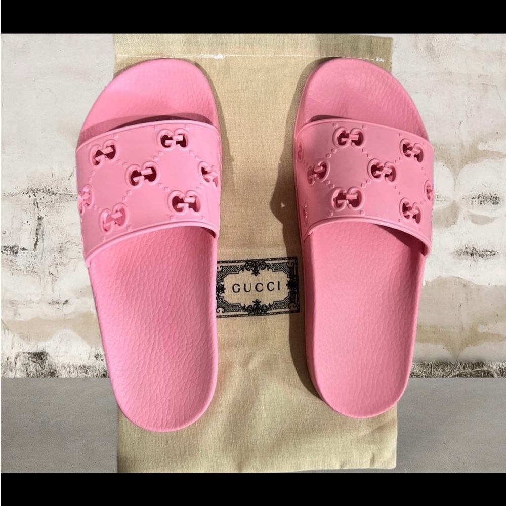 Authentic Gucci slide size 40